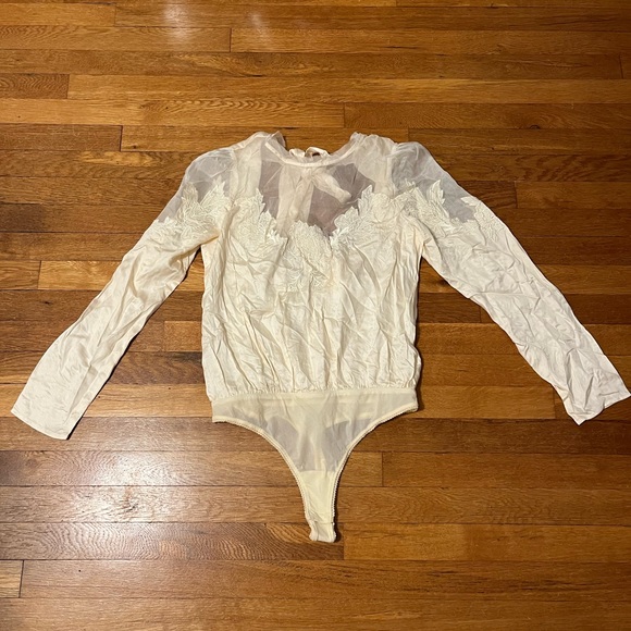 NWOT Free People Off White Satin Long Sleeve Floral Embroidery Body Suit, Size S - Picture 7 of 9